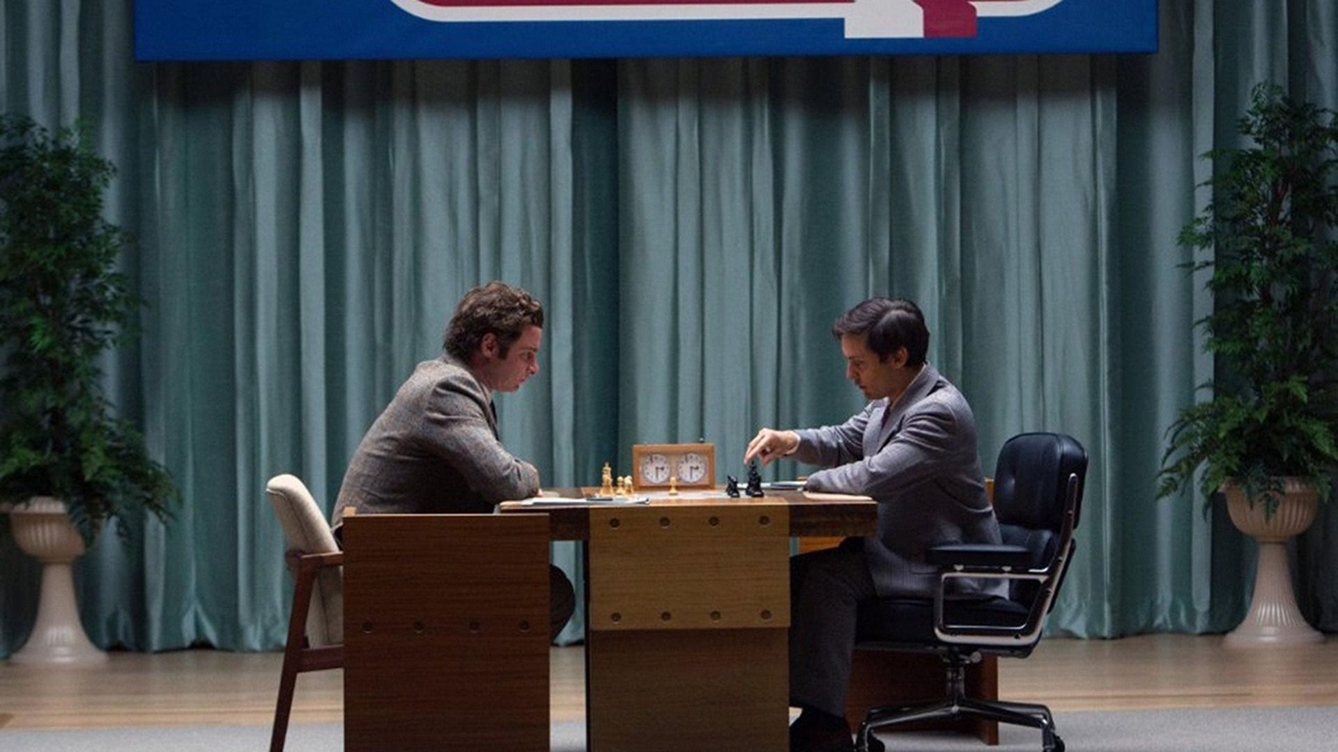 Bobby Fischer And Boris Spassky Playing Chess In Pawn Sacrifice