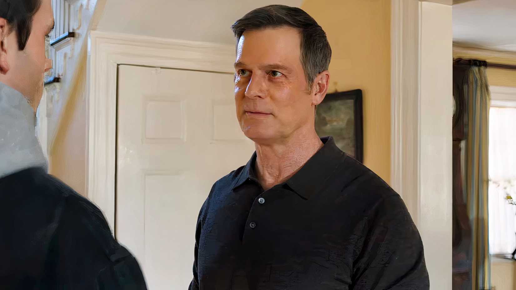 Peter Krause in the Line of Fire