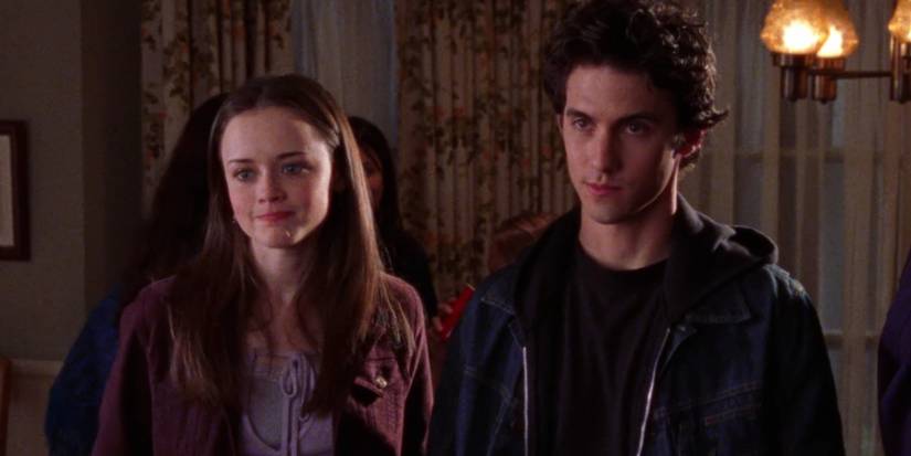 Rory (Alexis Bledel) and Jess (Milo Ventimiglia) at a party in Gilmore Girls season 3