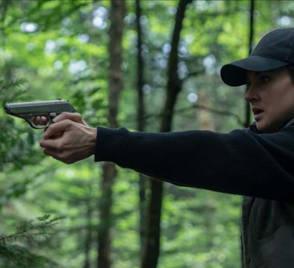 Someone holding a gun in Unabomber