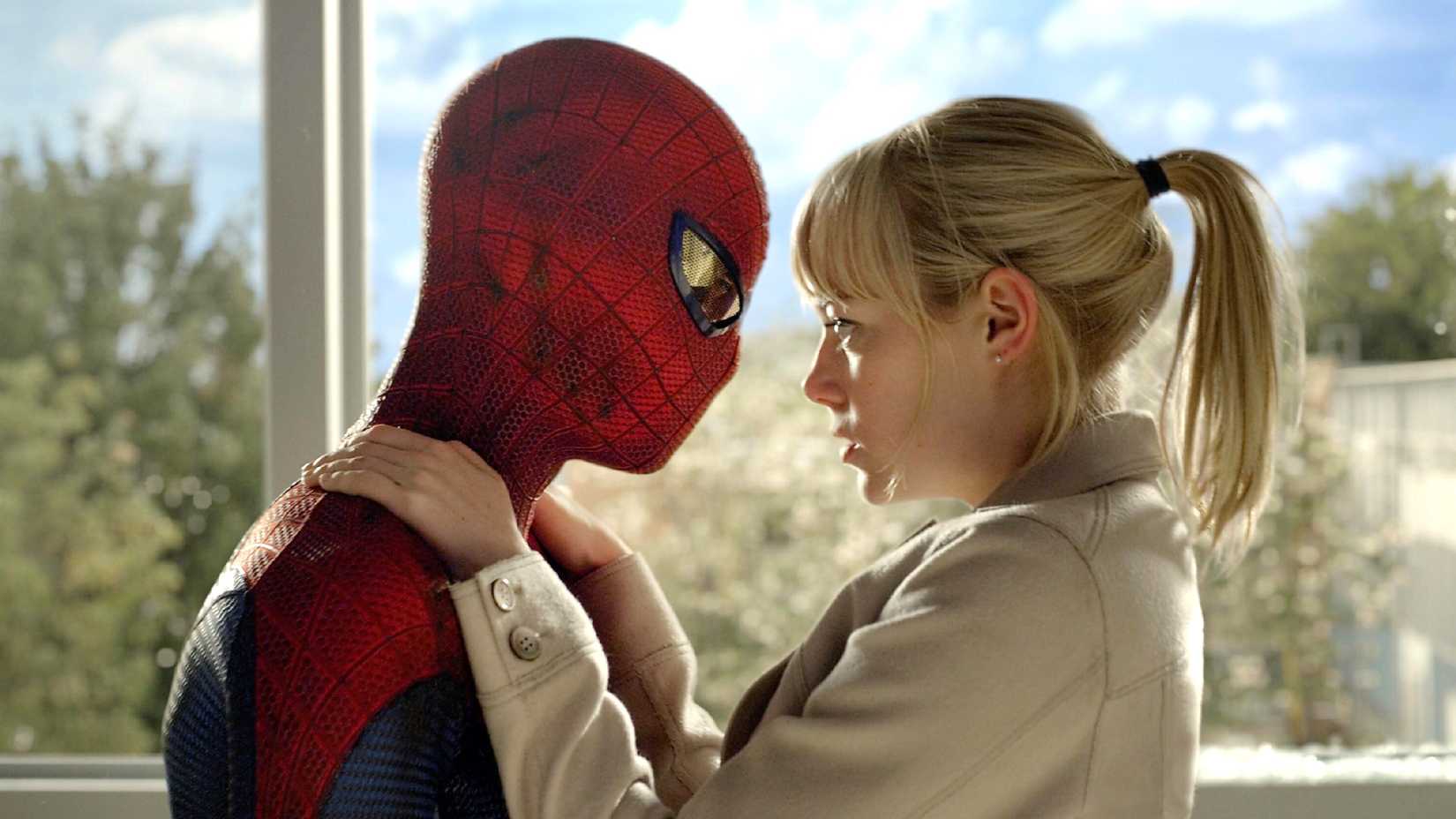 Spider-Man and Gwen Stacy in The Amazing Spider-Man