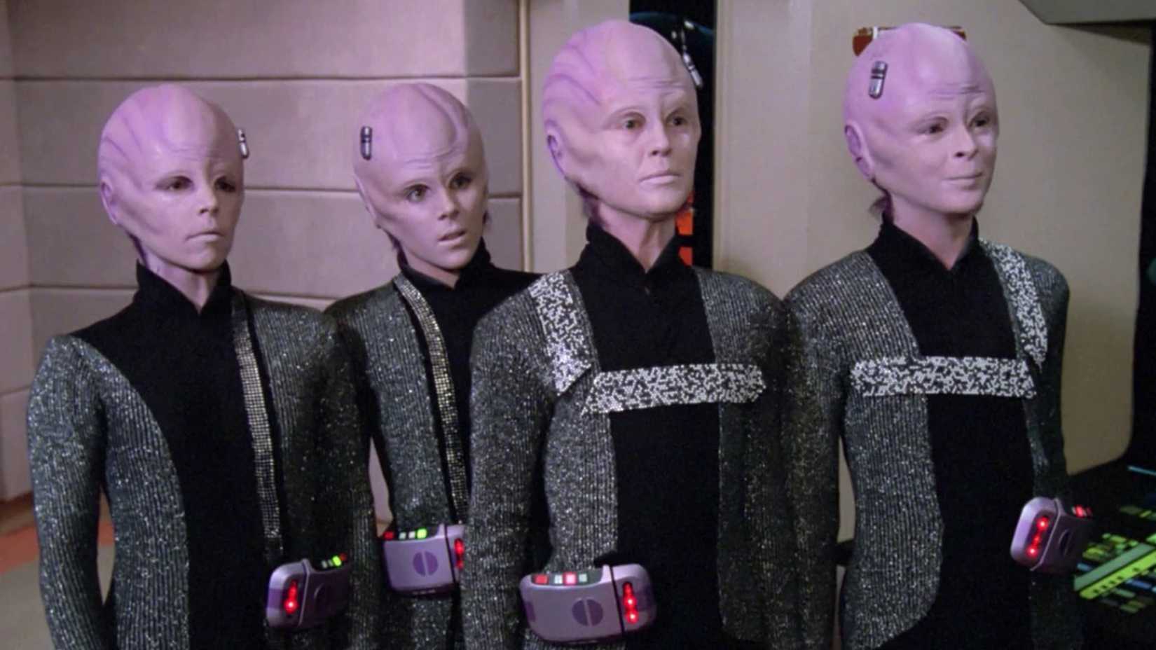 The Bynars look on in Star Trek The Next Generation