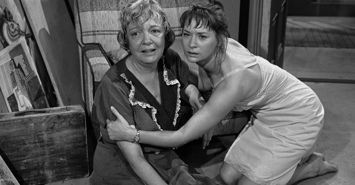 screenrant.com - Adrienne Tyler - 10 Twilight Zone Episodes That Have Aged Like Fine Wine
