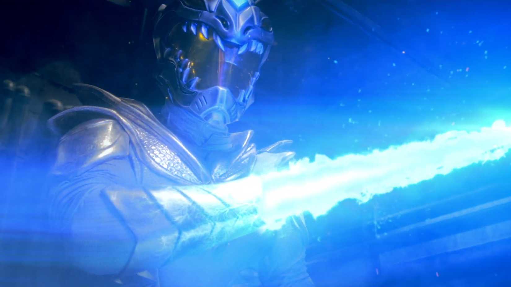 The White Dragon has a beam of blue coming out of his fist in Legend of the White Dragon