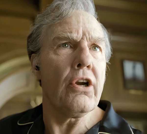 Tom cruise yelling at someone on his computer in Digger