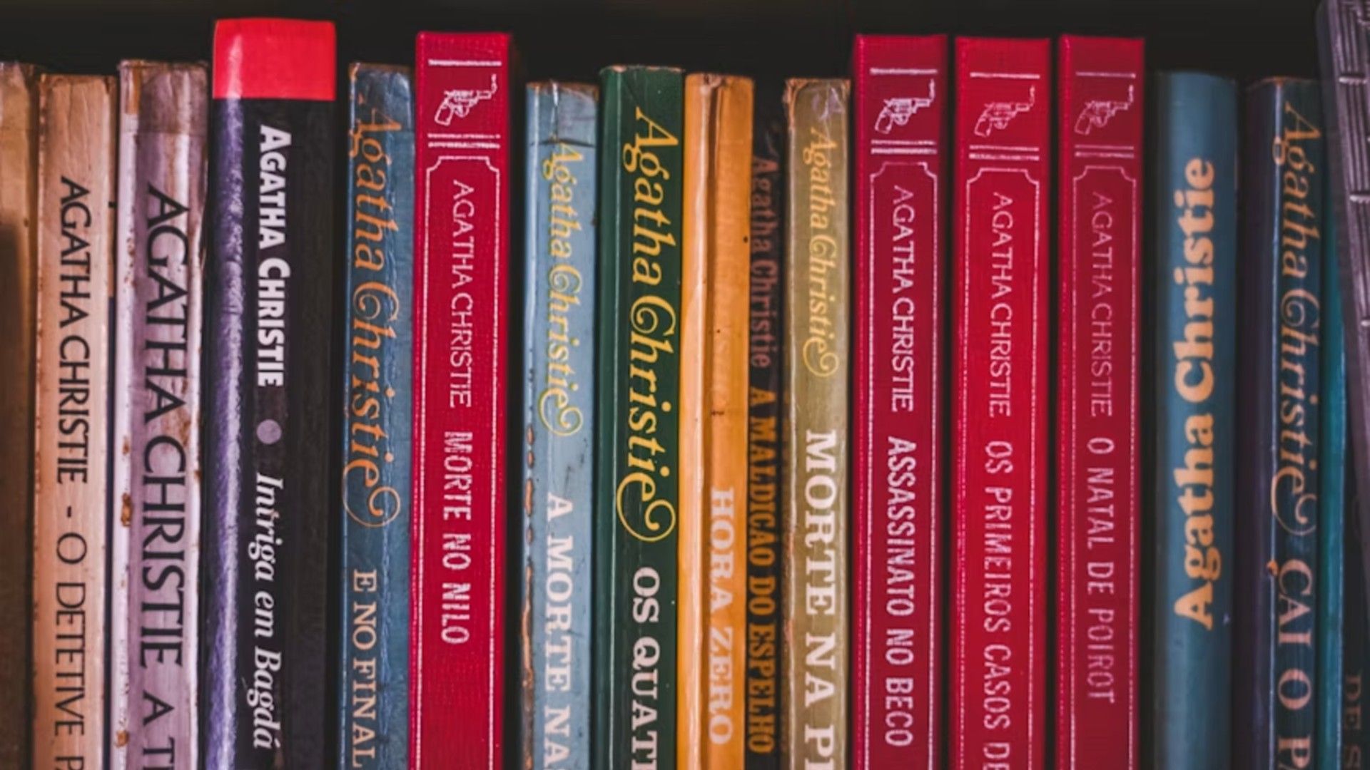 In Search Of The New Agatha Christie: 5 Overrated Crime & Mystery Books, & The New Authors To Read Instead image