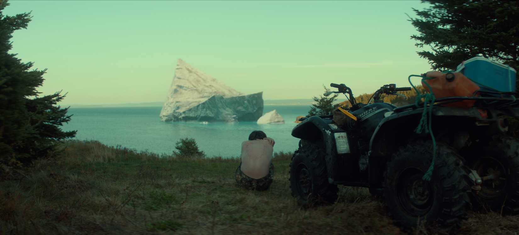 An iceberg appears in Netflix's Below