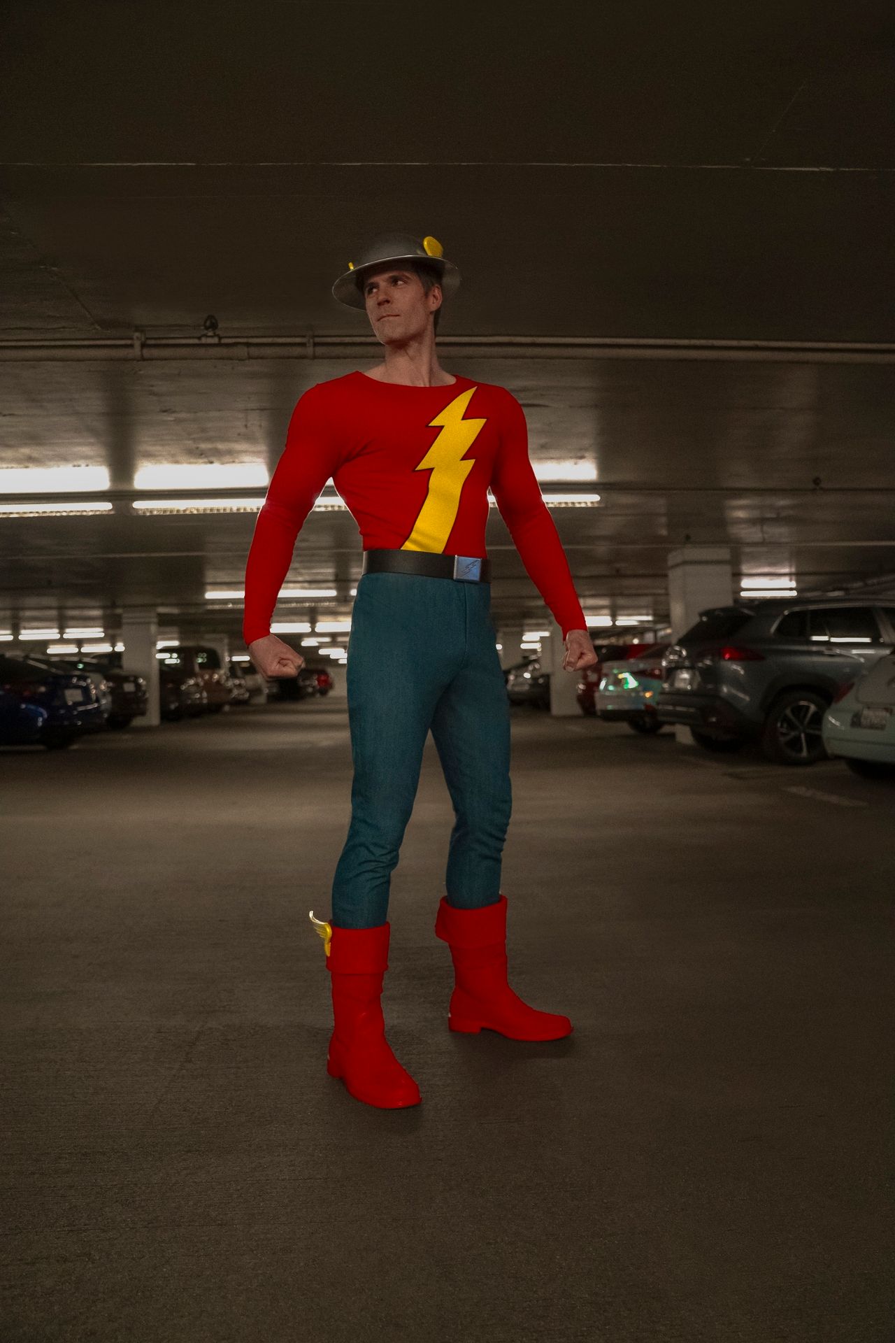 Andy Ridings como Golden Age Flash em Stuart Fails to Save the Universe, episódio 9 da temporada 1