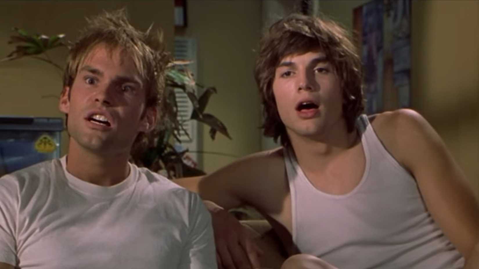 Ashton Kutcher as Jesse and Seann William Scott as Chester in dude wheres my car