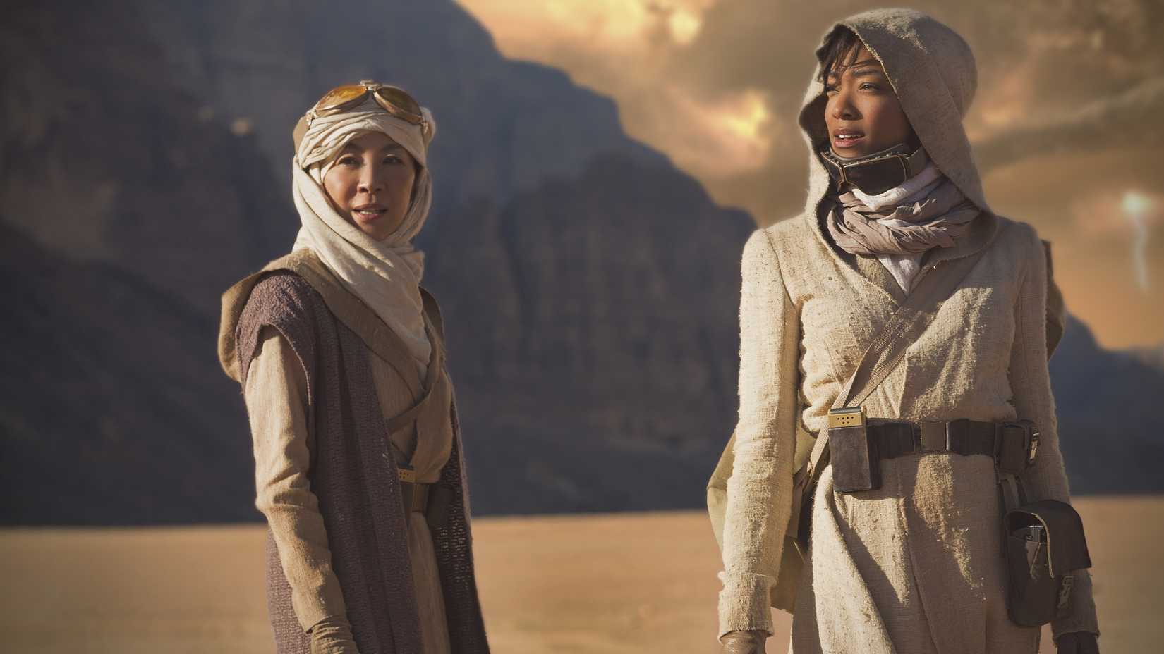 Commander Burnham and Captain Georgiou in Star Trek Discovery