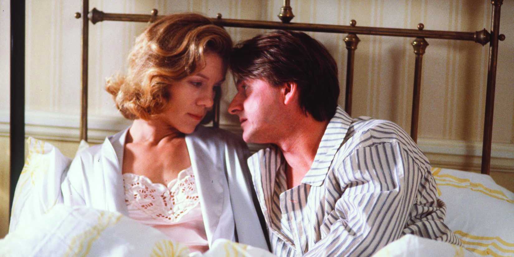 Flora and Duncan in bed in The Politician's Wife