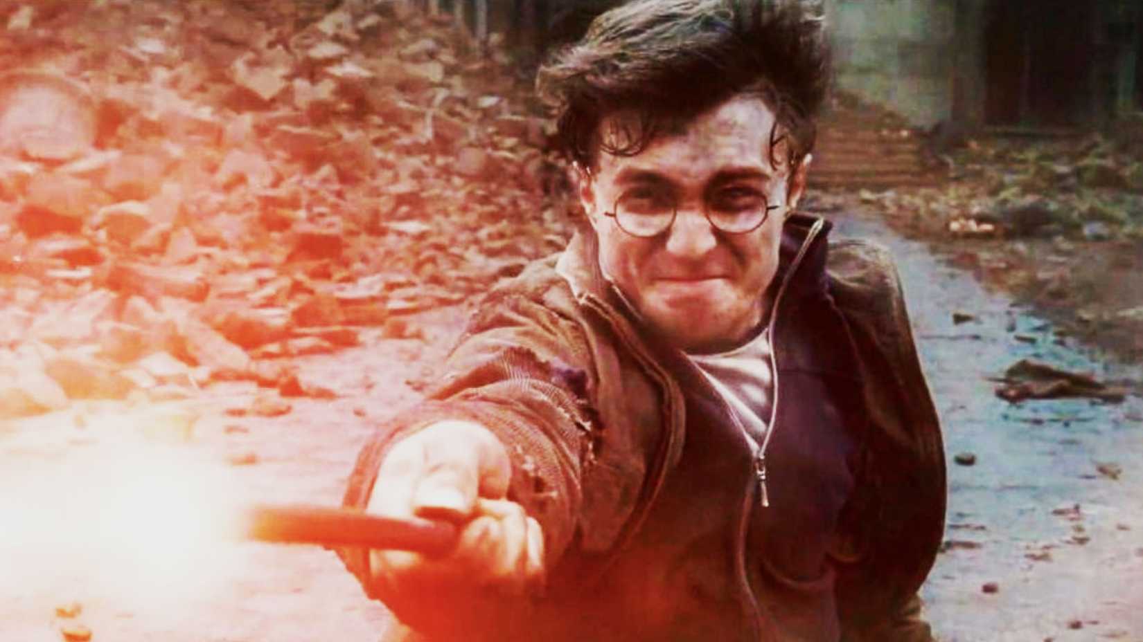 Harry Potter Casts Expelliarmus