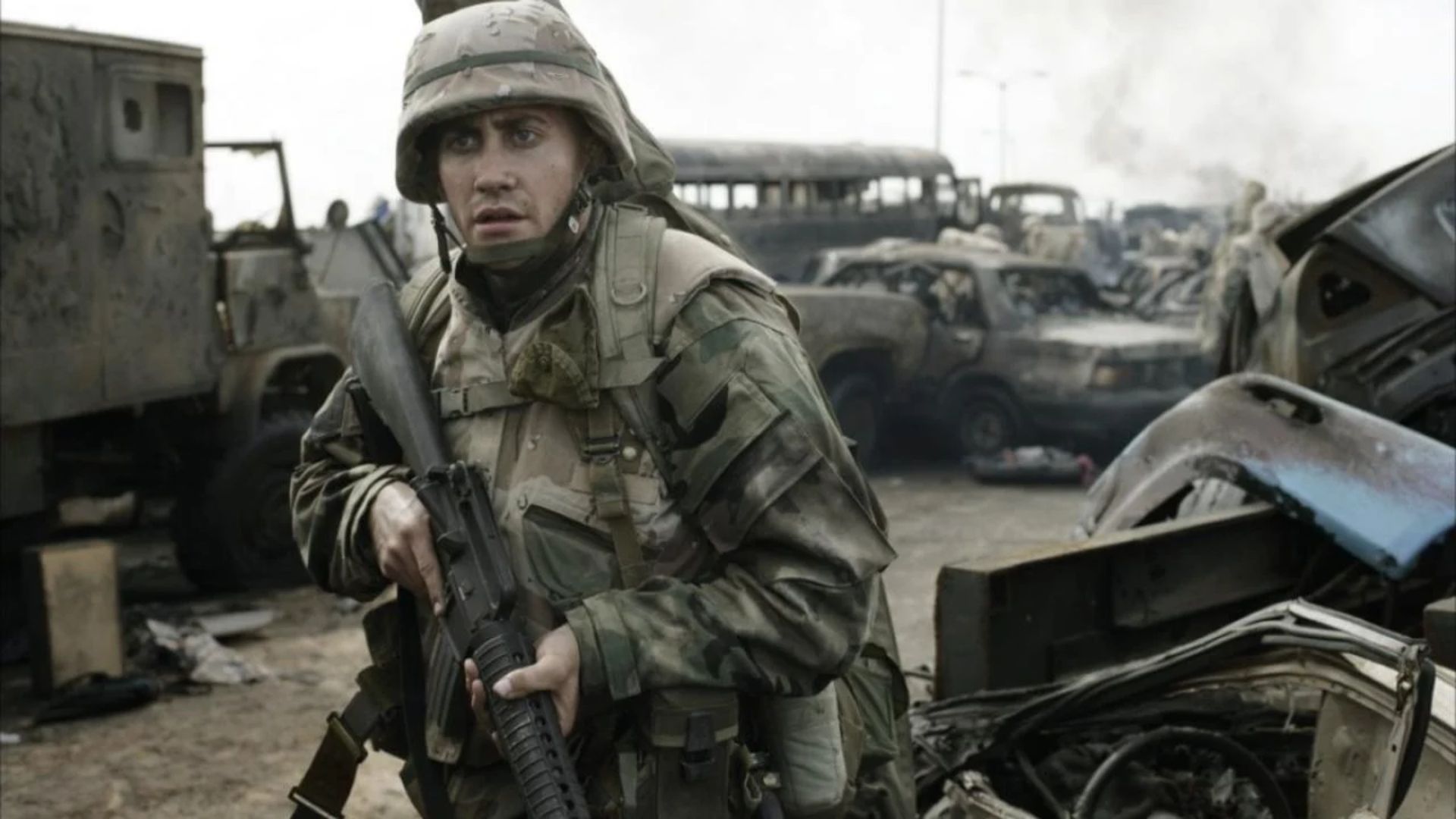 Jake Gyllenhaal & Jamie Foxx's True Story War Movie With Near-Perfect Score From Roger Ebert Is Now On Streaming image