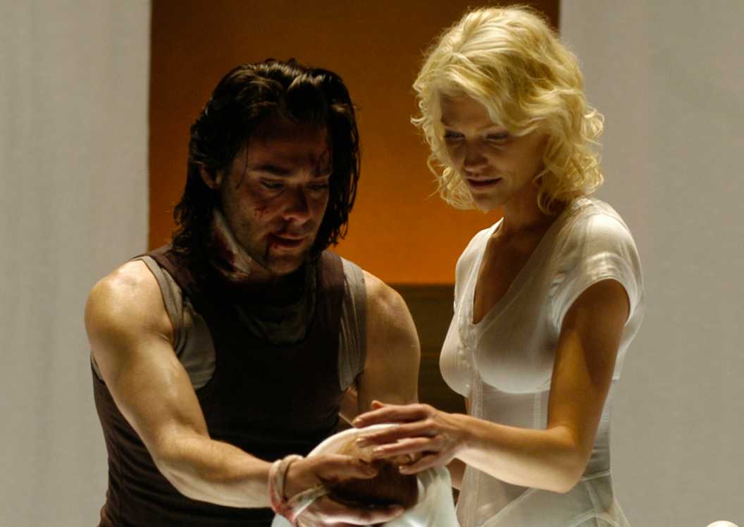 James Callis and Tricia Helfer in Battlestar Galactica