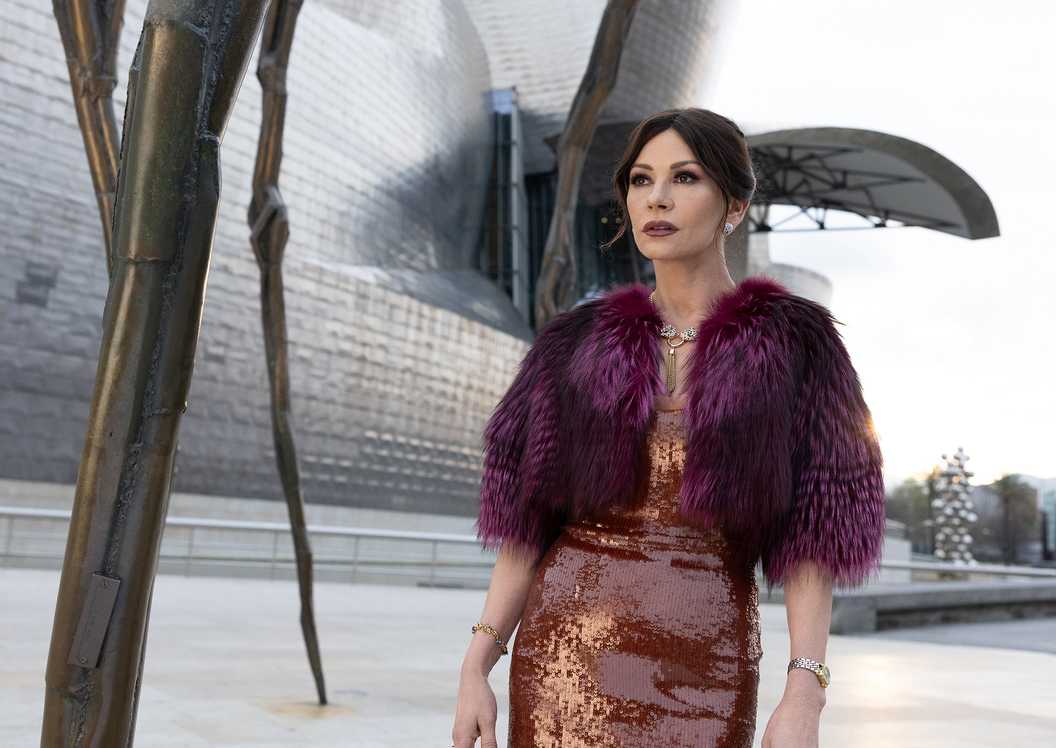 Still of Catherine Zeta-Jones as Jackie Price in Kill Jackie.