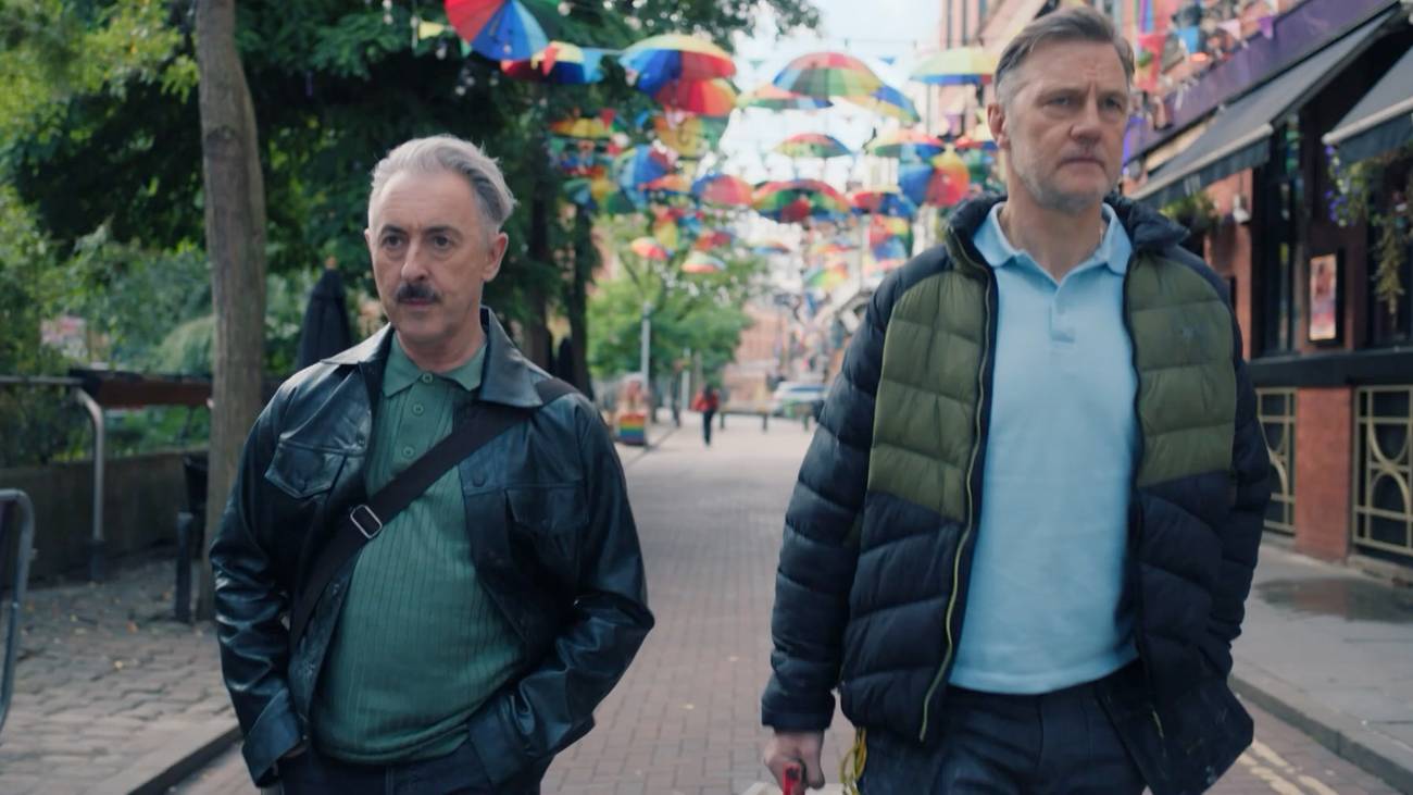 Tip Toe Review: Alan Cumming’s Psychological Thriller Is Grisly ...