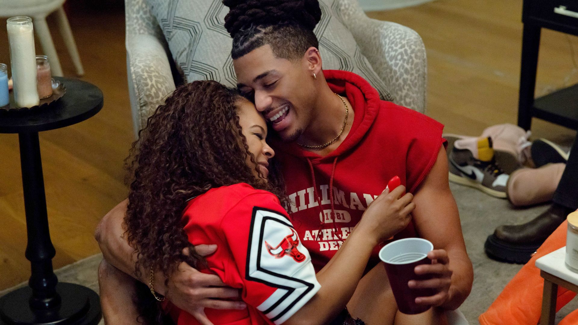 Netflix's New Reboot Of Iconic '80s Sitcom Officially Earns Stellar Rotten Tomatoes Score