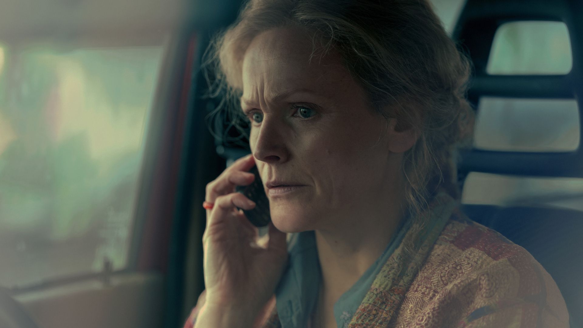 Apple TV's New Thriller Series Adaptation Is Instantly One Of Streaming's Biggest Shows image