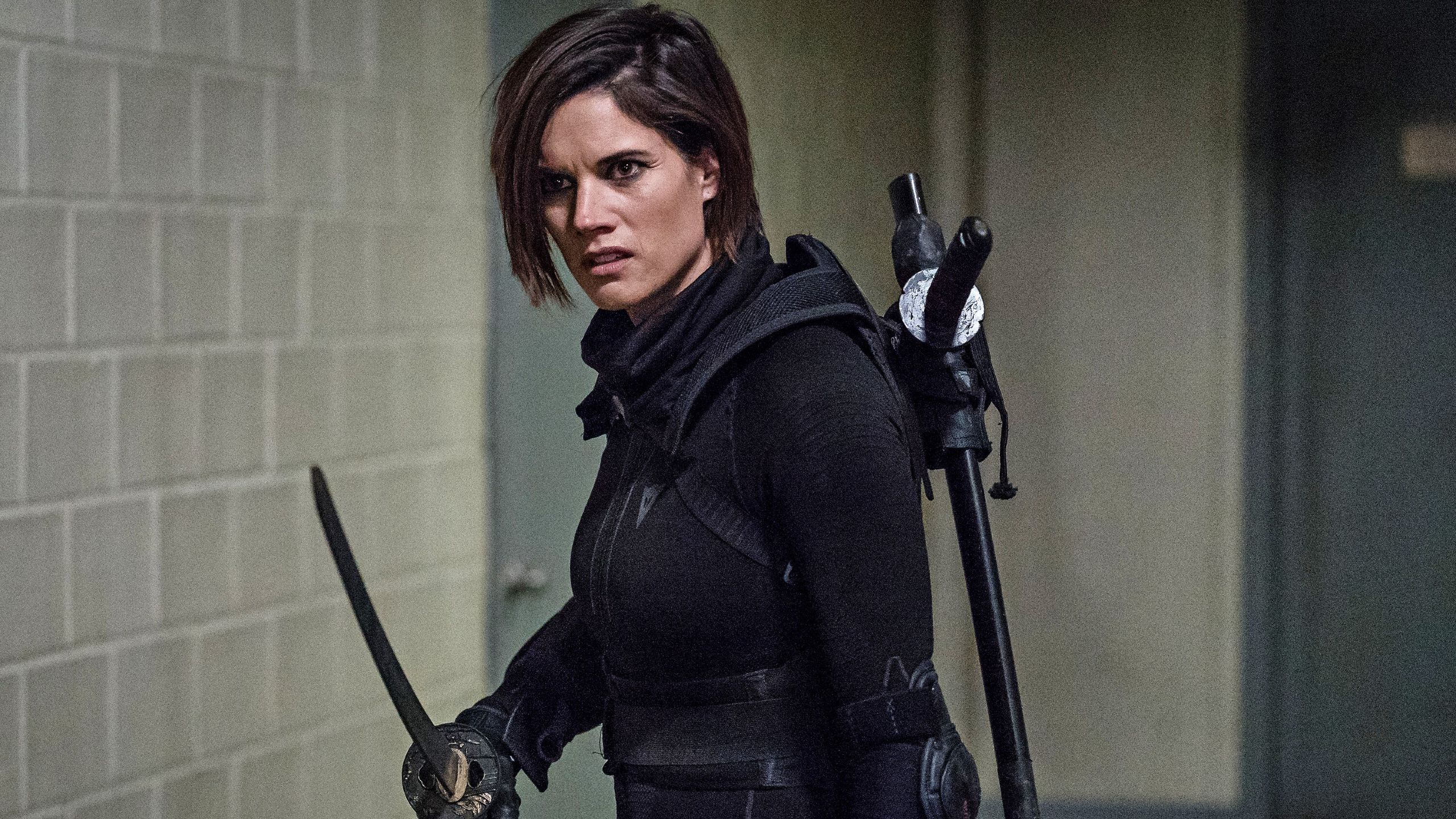 65-Episode Fantasy Series Is Like Supernatural & Buffy The Vampire Slayer In One image
