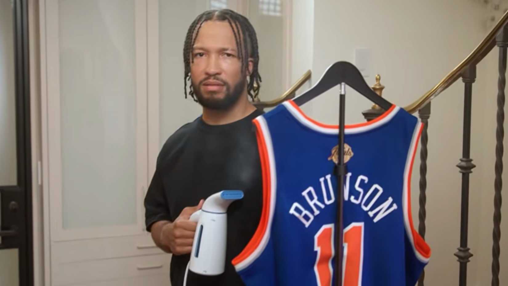 Jalen Brunson steaming his jersey in Mariska Hargitay's opening Emmys number
