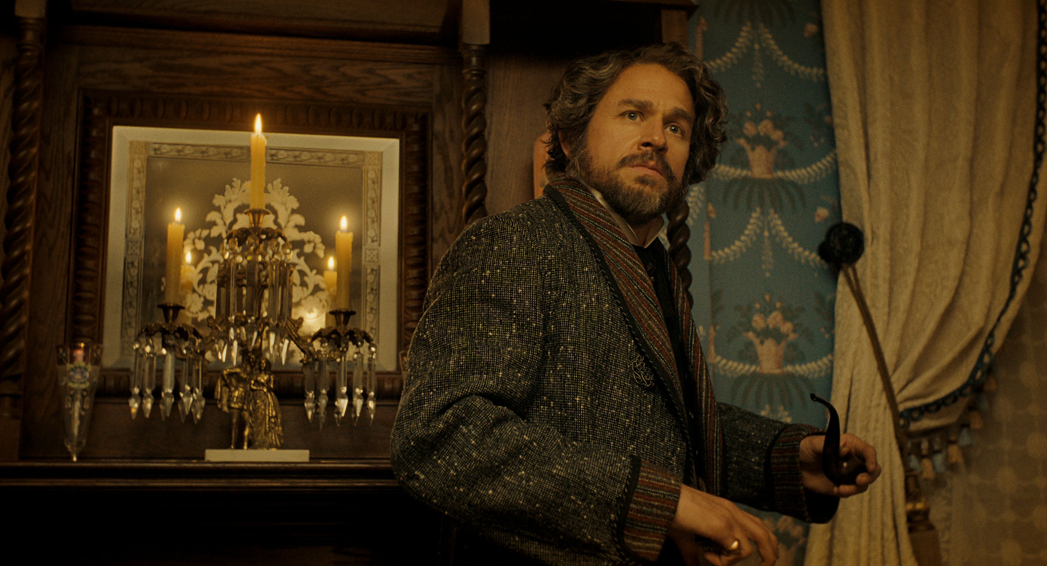 Charlie Hunnam’s New Netflix Crime Series Harshly Divides Critics In Rotten Tomatoes Debut image