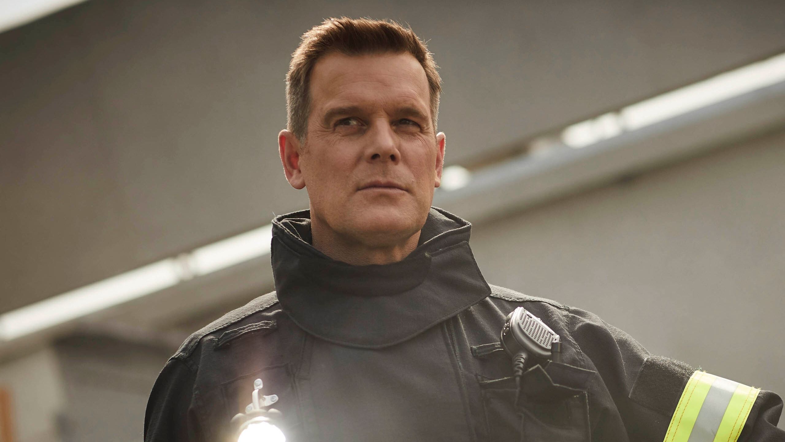 Peter Krause's TV Comeback Is A Major Headache For Networks image