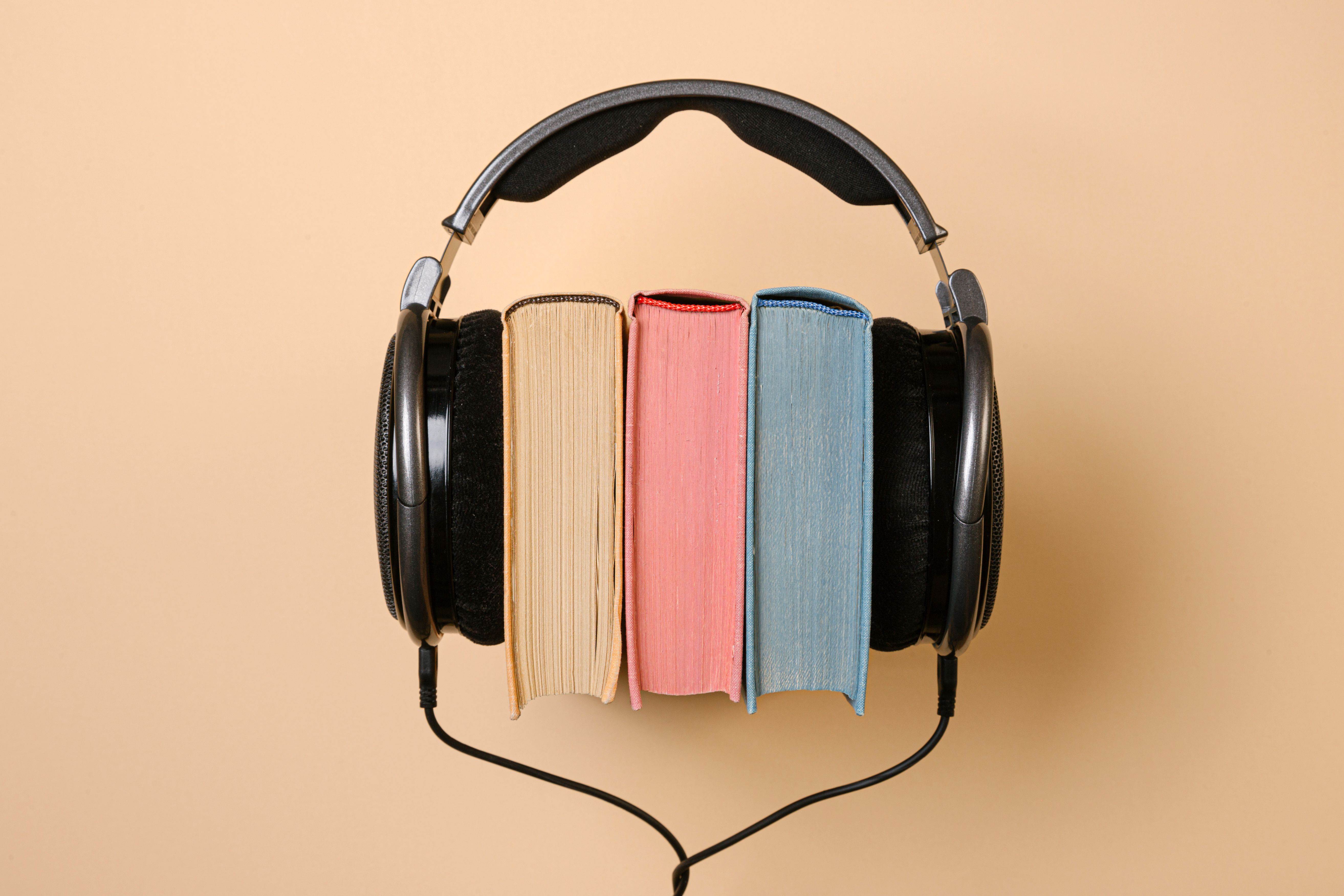 5 Fantasy Audiobooks With Celebrity Narrators That Outshine The Movie Adaptation