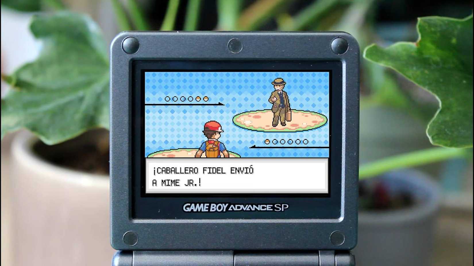 The player battling a trainer in Pokemon WaterBlue.