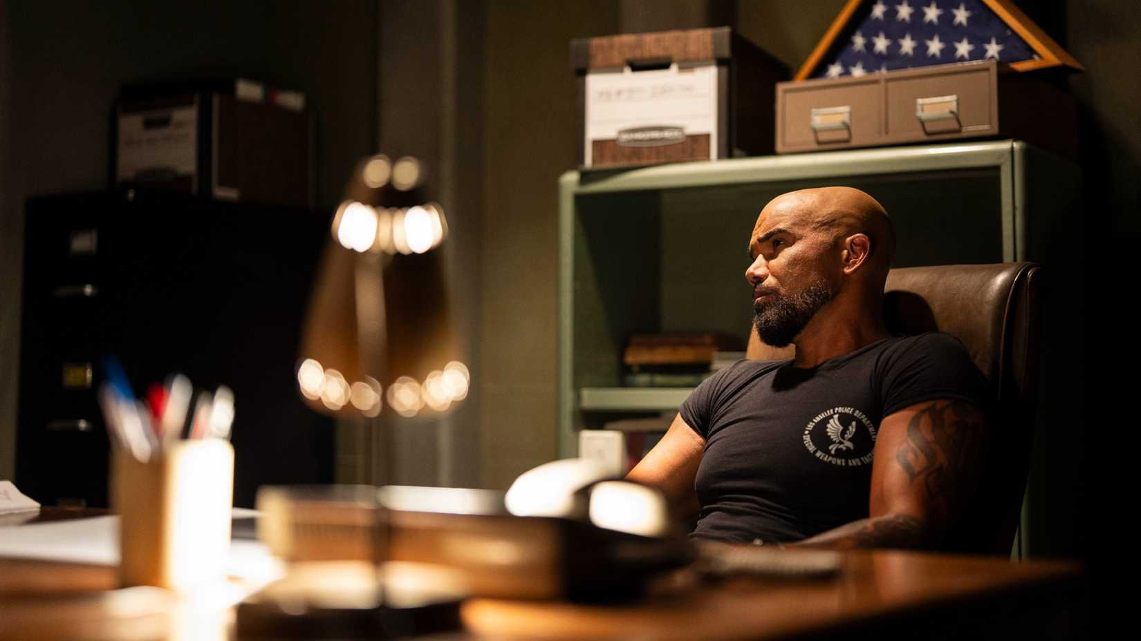 Still of Shemar Moore as Daniel "Hondo" Harrelson in SWAT Exiles season 1 episode 3.