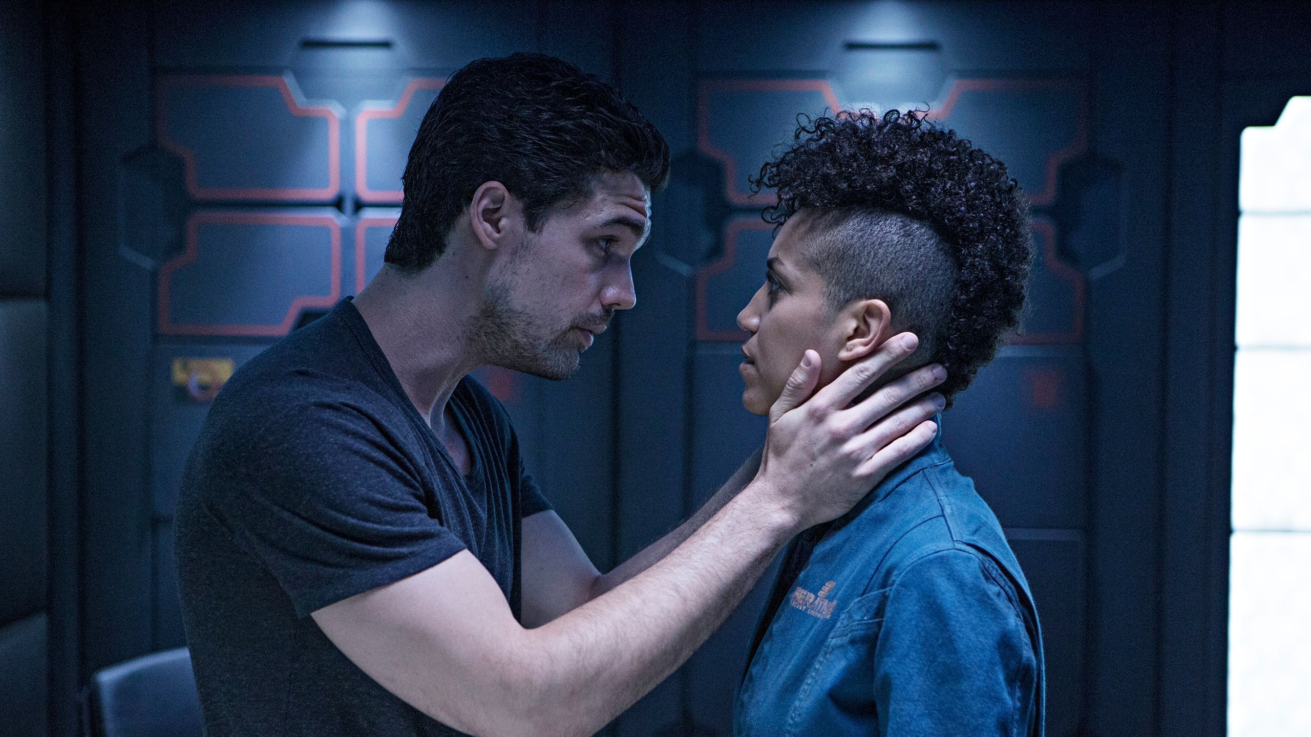The Expanse Wisely Dropped An Awkward Book Detail From Holden & Naomi's Romance image