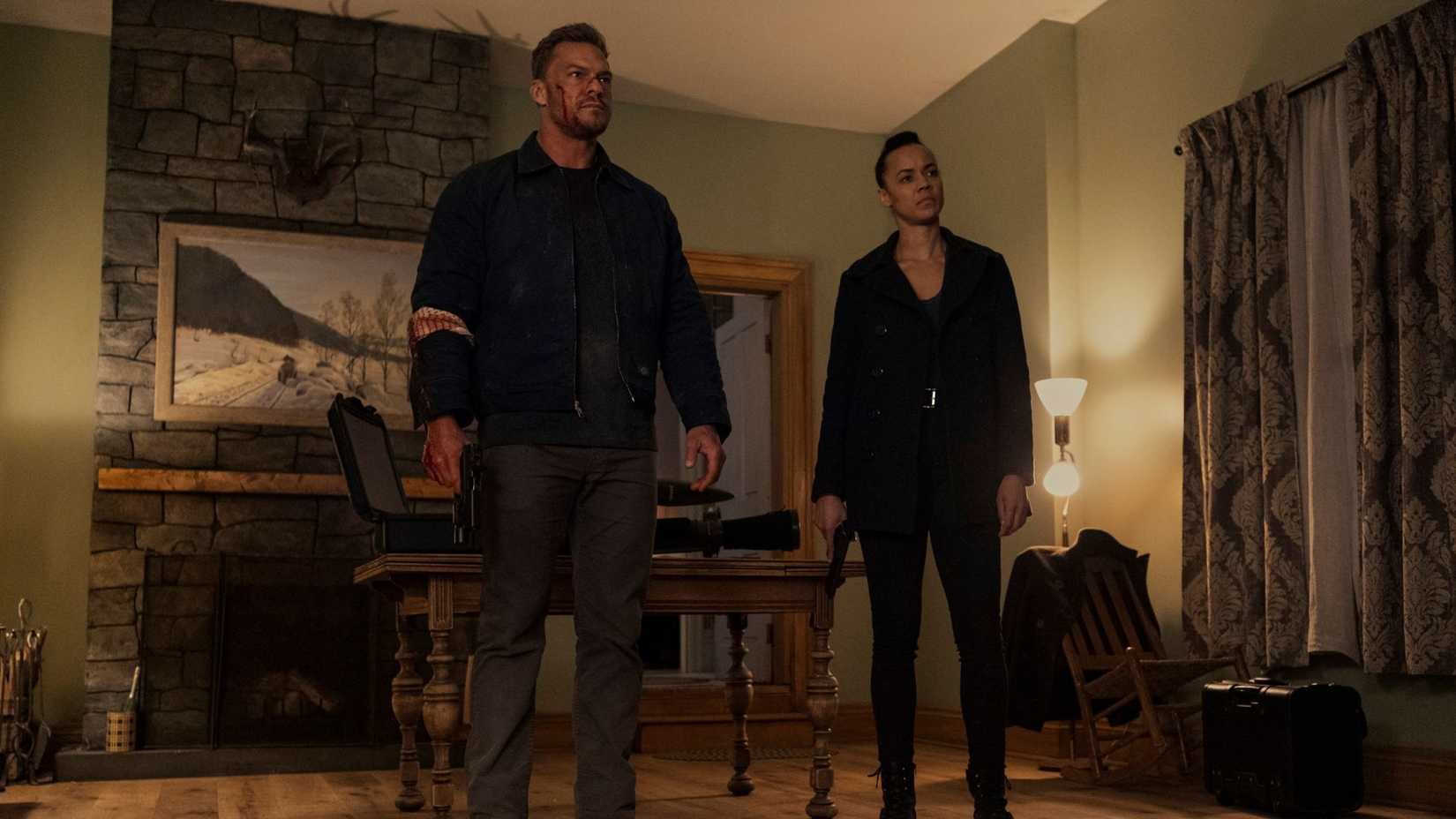 Alan Ritchson as Jack Reacher and Maria Sten as Neagley in Reacher