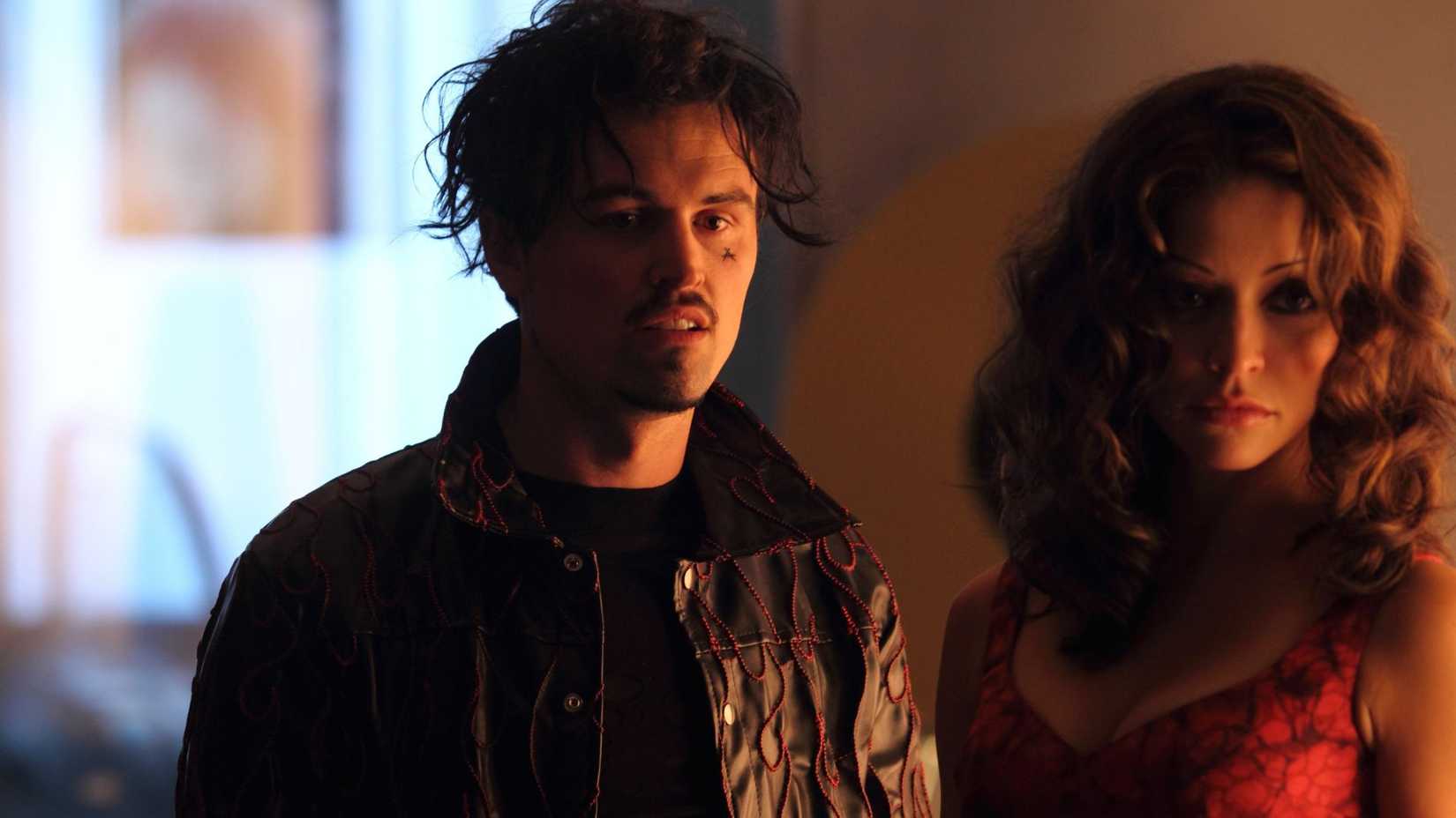 Vex and the Morrigan in Lost Girl