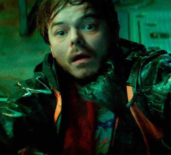 Charlie Heaton looking terrified in Below