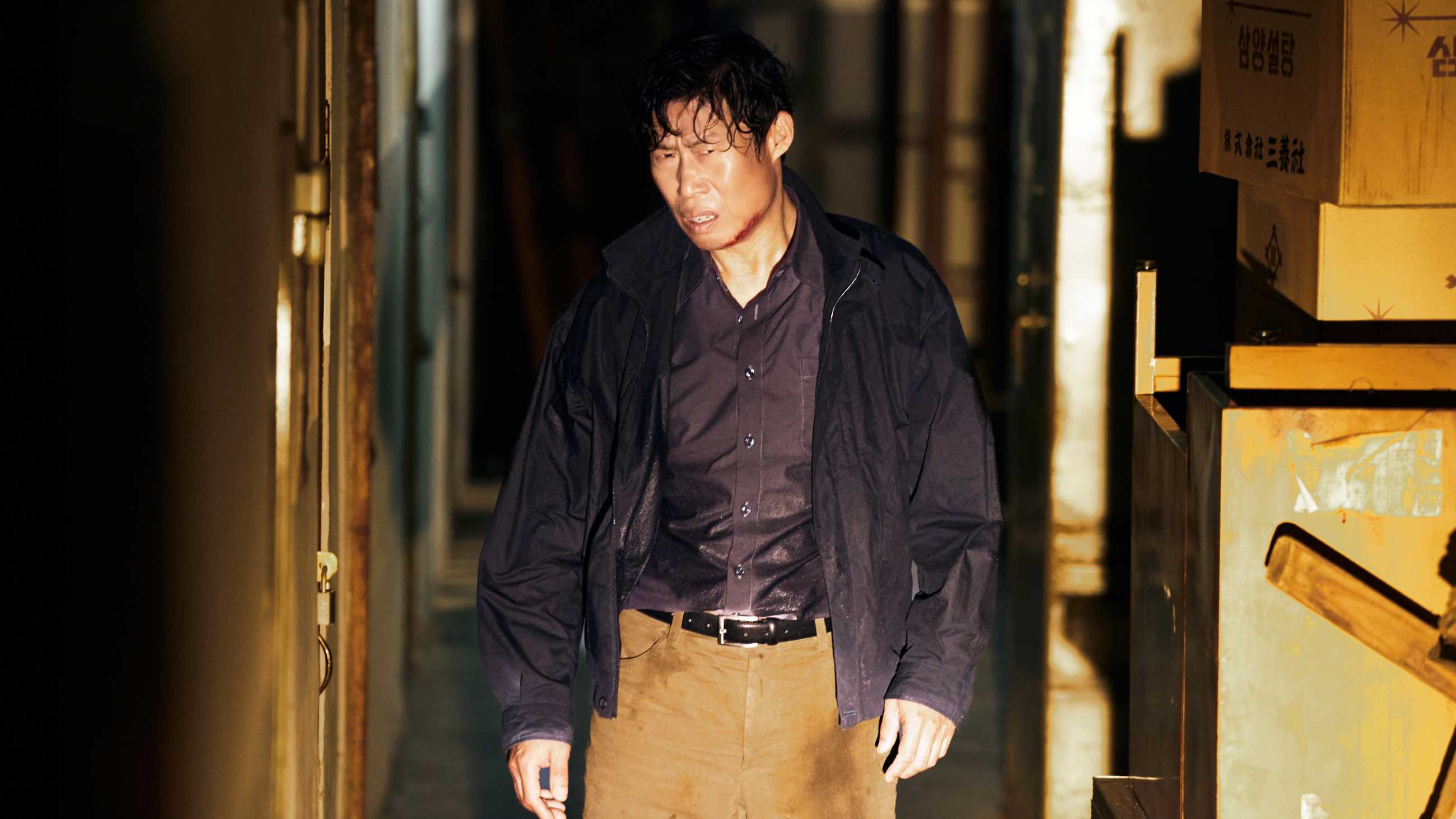 Yoo Hae-jin dirtied and dripping with sweat in The Assassin(s)