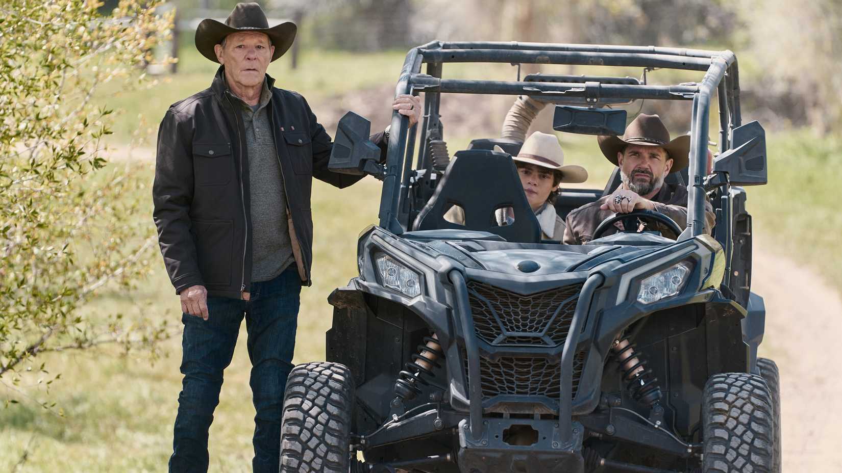 Chris Mulkey as Tom Weaver, Brecken Merrill as Tate Dutton, and Kevin McNamara as Jeb in Marshals season 2 episode 1.