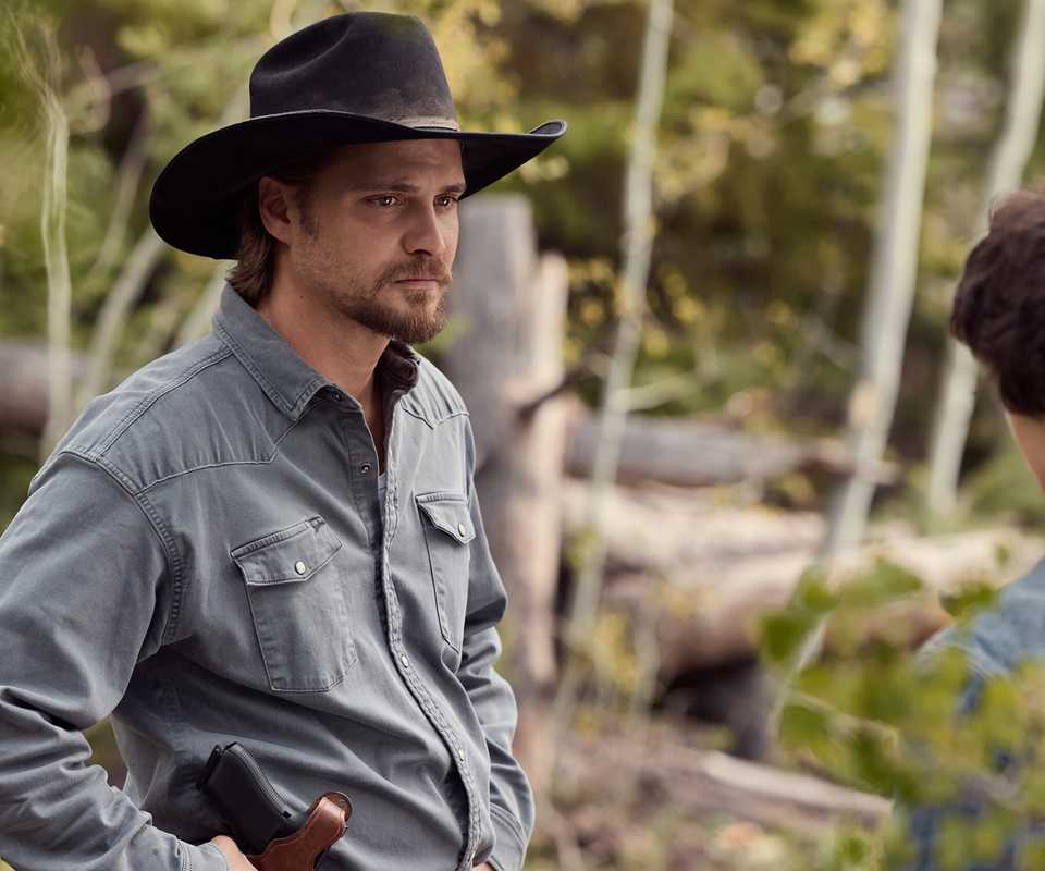 Still of Luke Grimes as Kayce Dutton in Marshals season 2 episode 2.