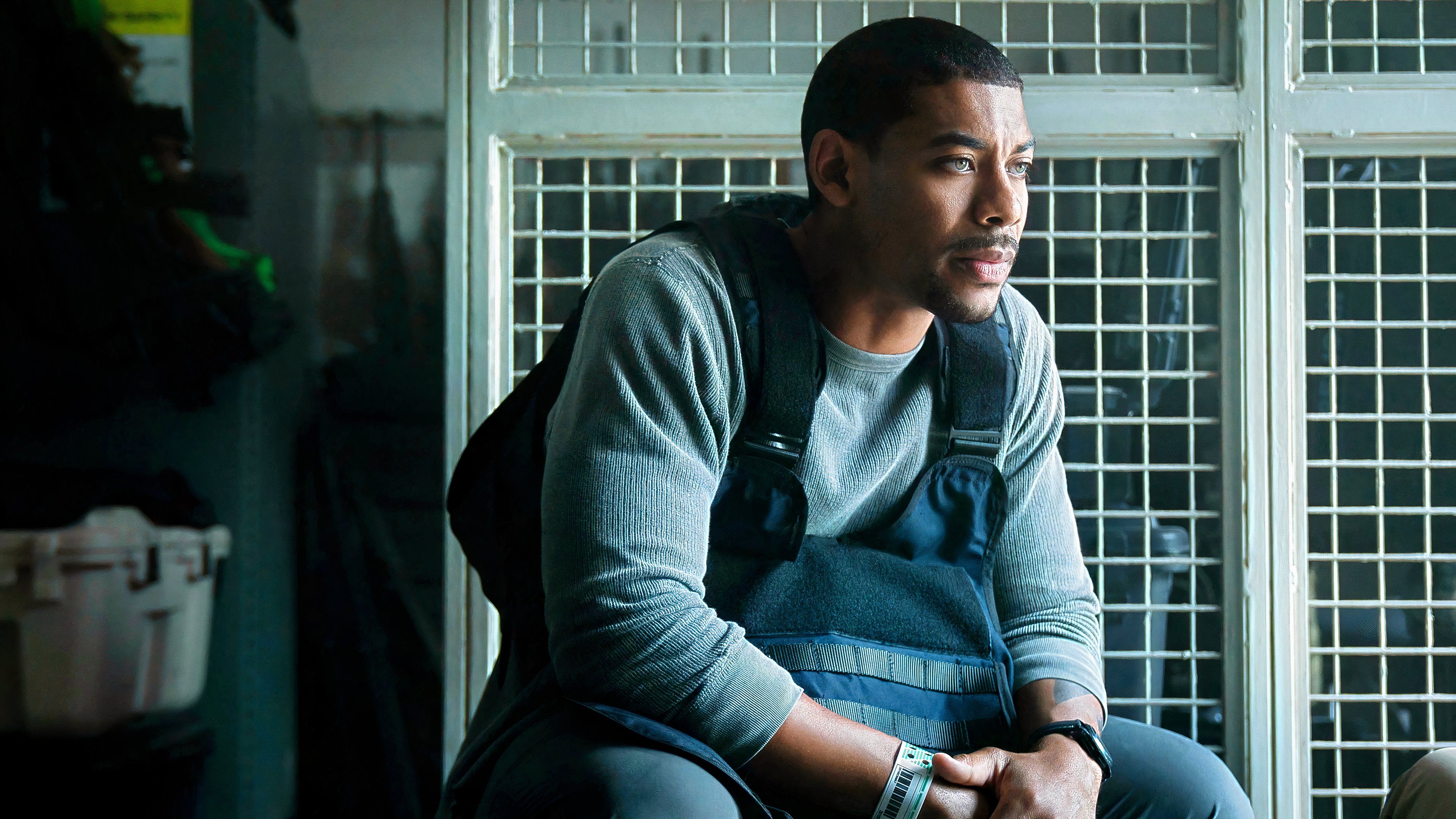Forget Lanterns, Netflix's Relentless Thriller With 400M Hours Viewed Should've Been Aaron Pierre's Big Franchise image