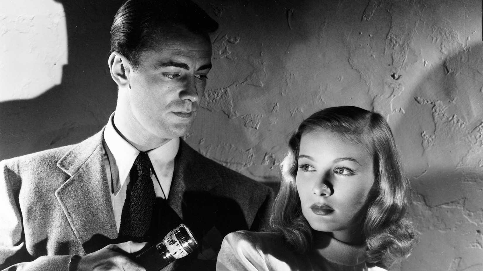 Alan Ladd and Veronica Lake in The Blue Dahlia