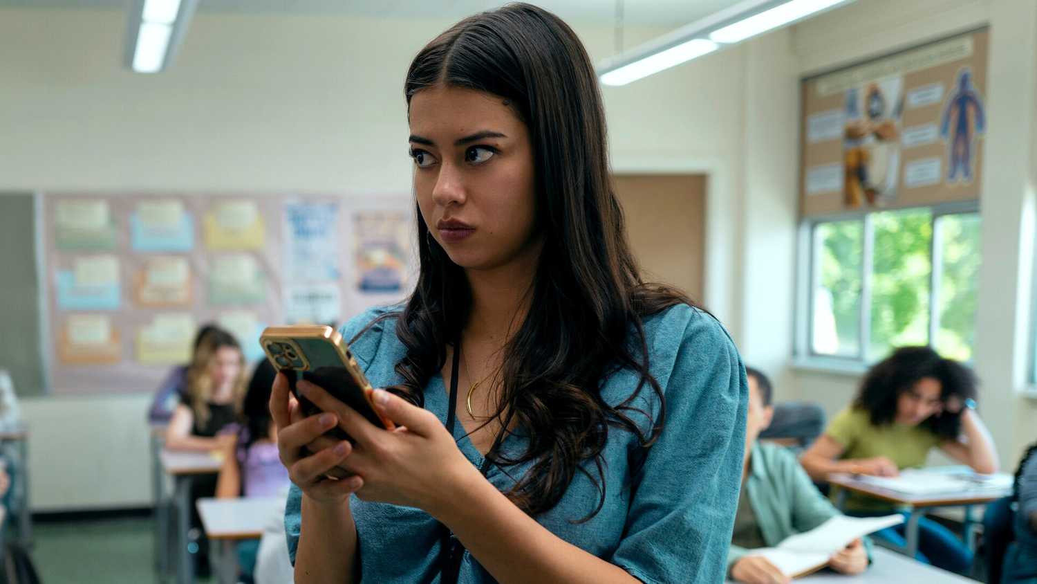 amber-midthunder-looking-at-her-phone-concerned-in-carrie It's Officially The End Of An Era For Prime Video's Hit New Stephen King Series
