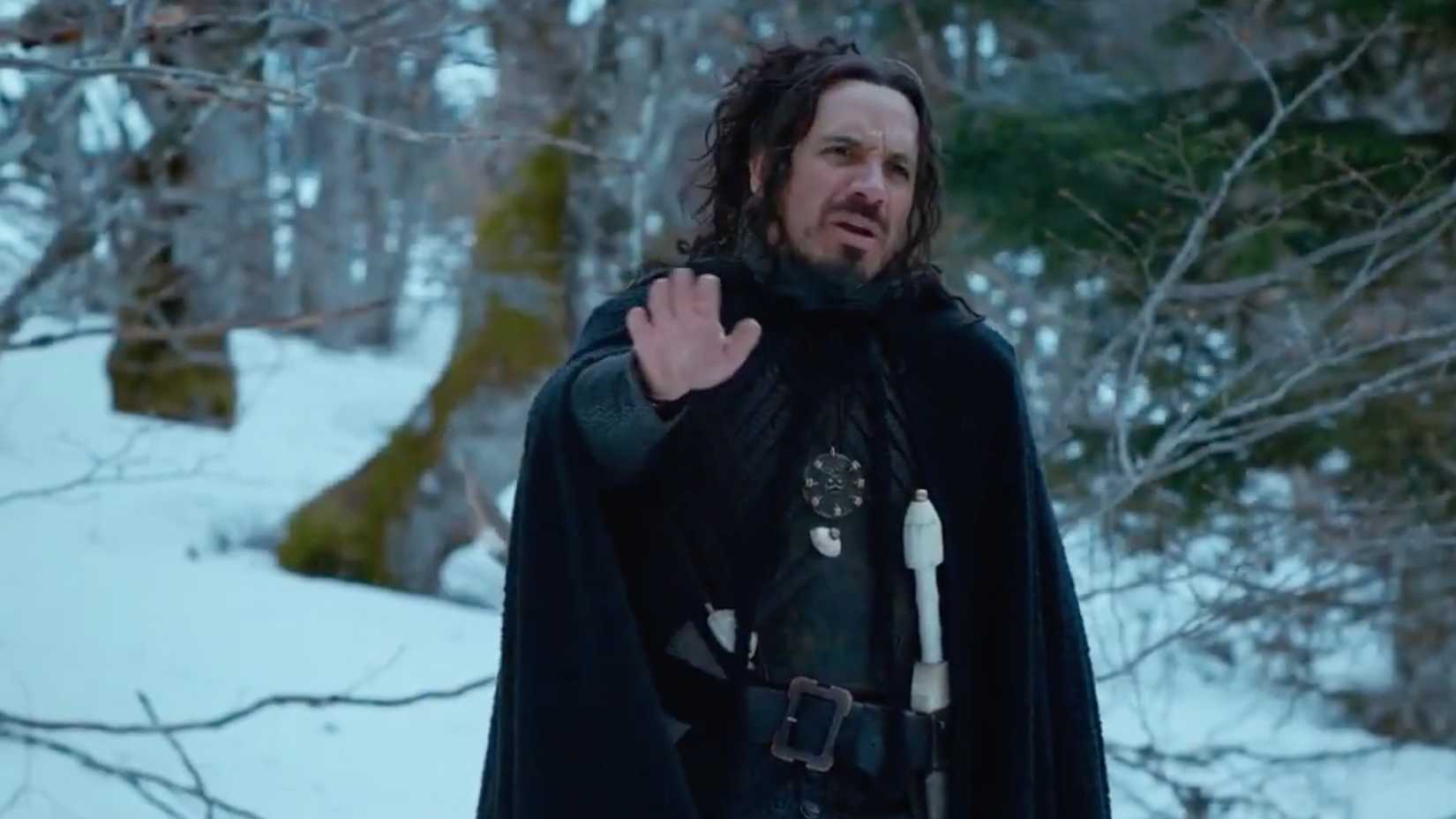 Arthur waves his hand is Kaamlott The First Chapter