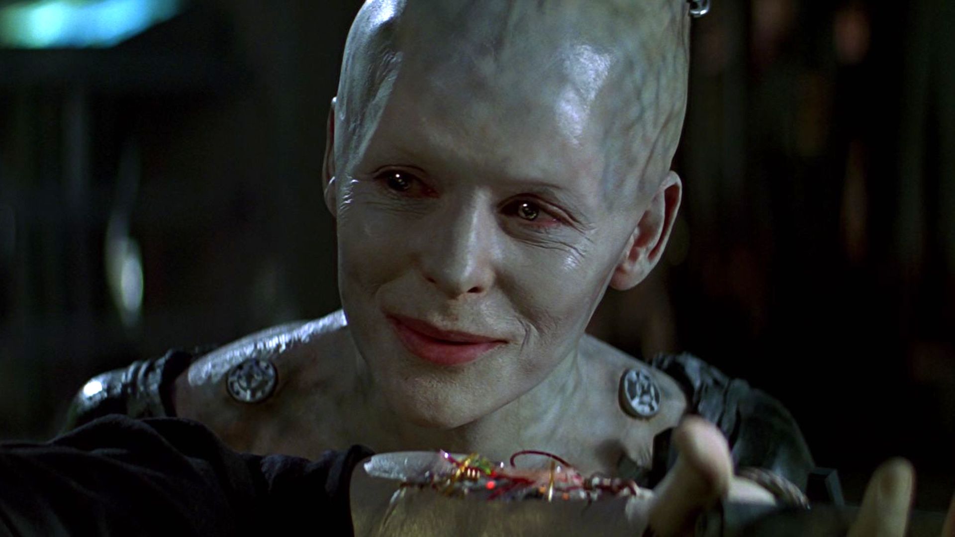 Borg Queen seduces Data