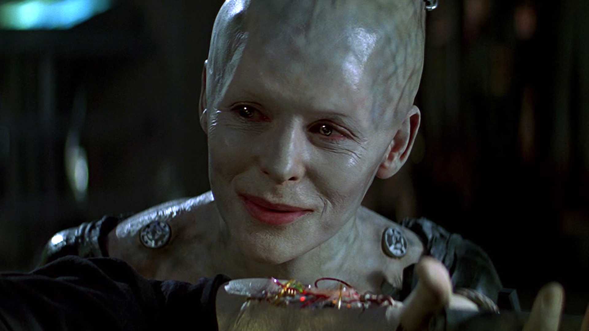 Borg Queen seduces Data
