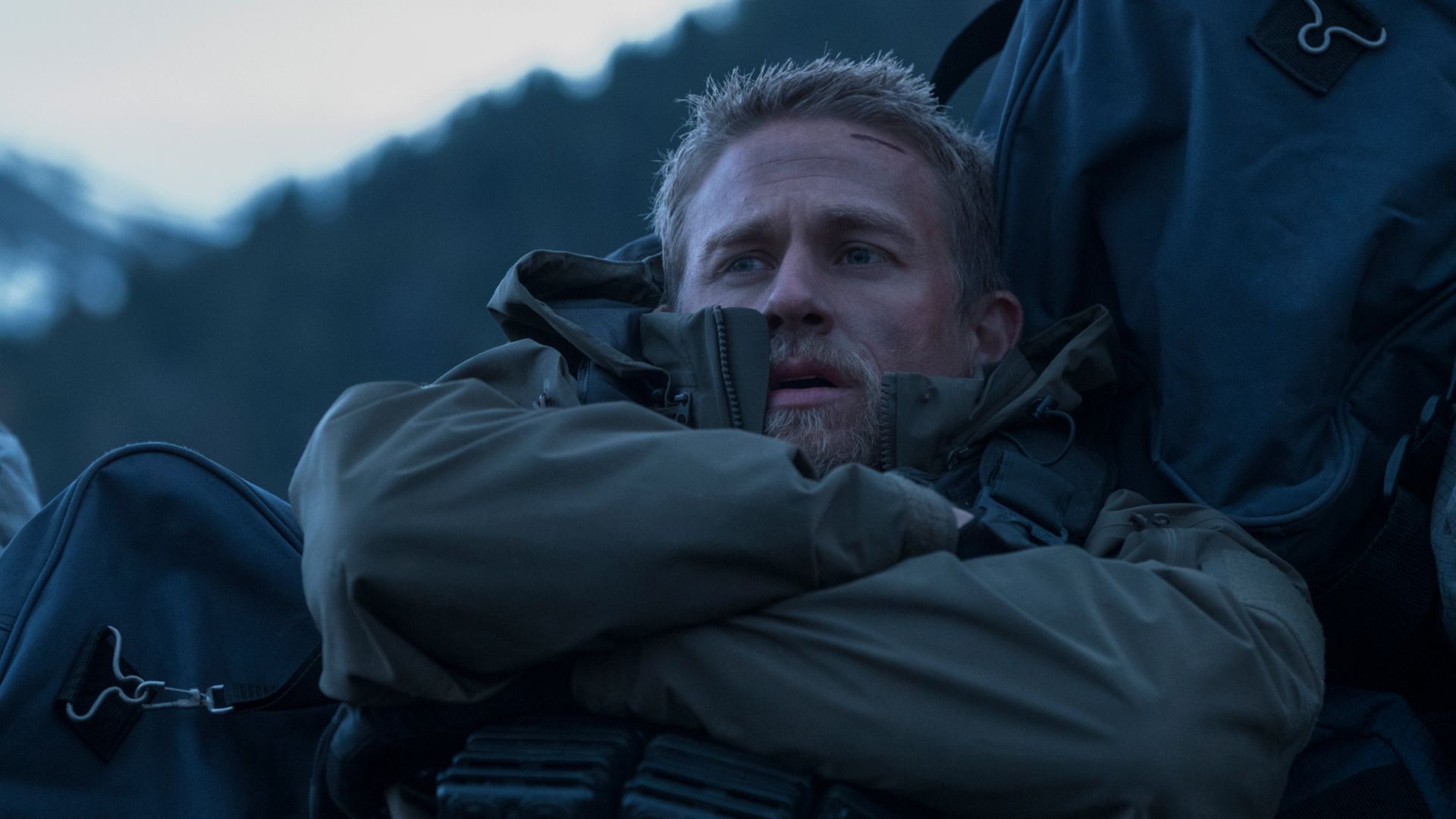 Charlie Hunnam & Ben Affleck's R-Rated Thriller Deserves A Sequel After Recent Update image