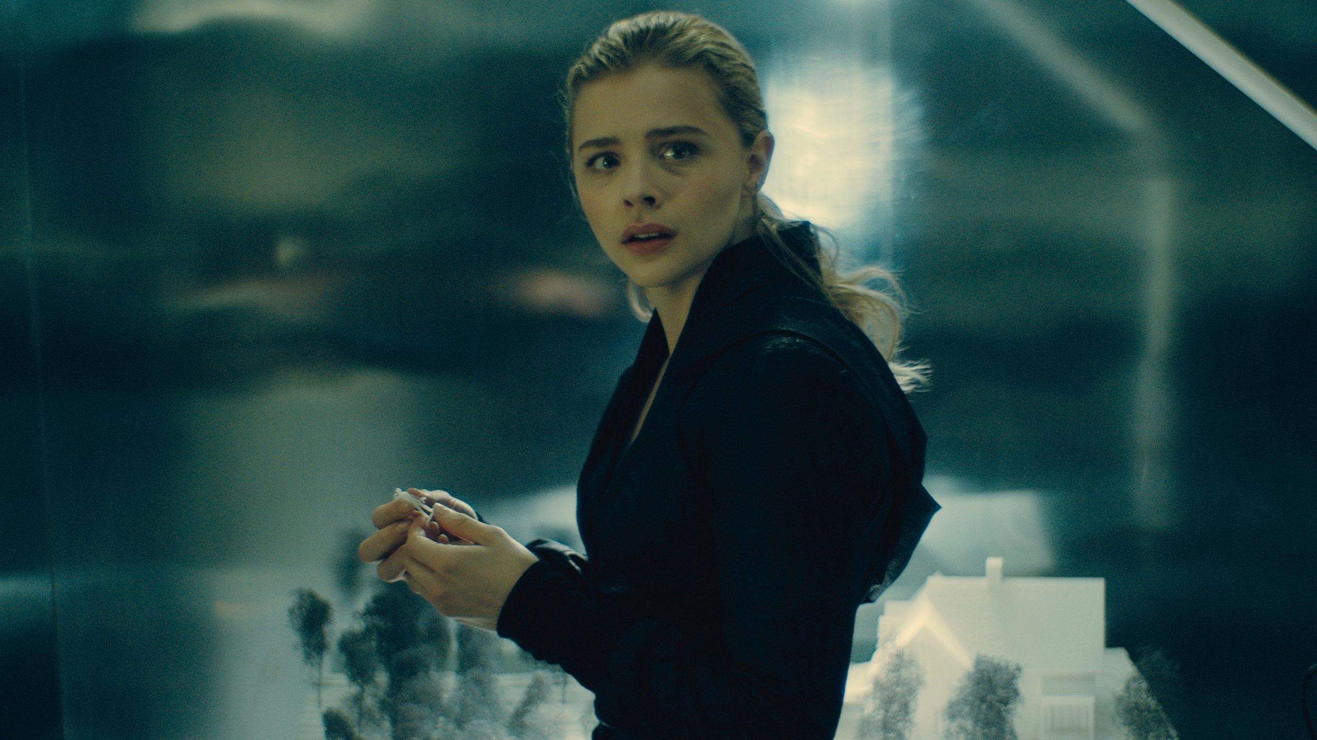 Prime Video's 8-Part Sci-Fi Thriller Series Is Cyberpunk Done Right