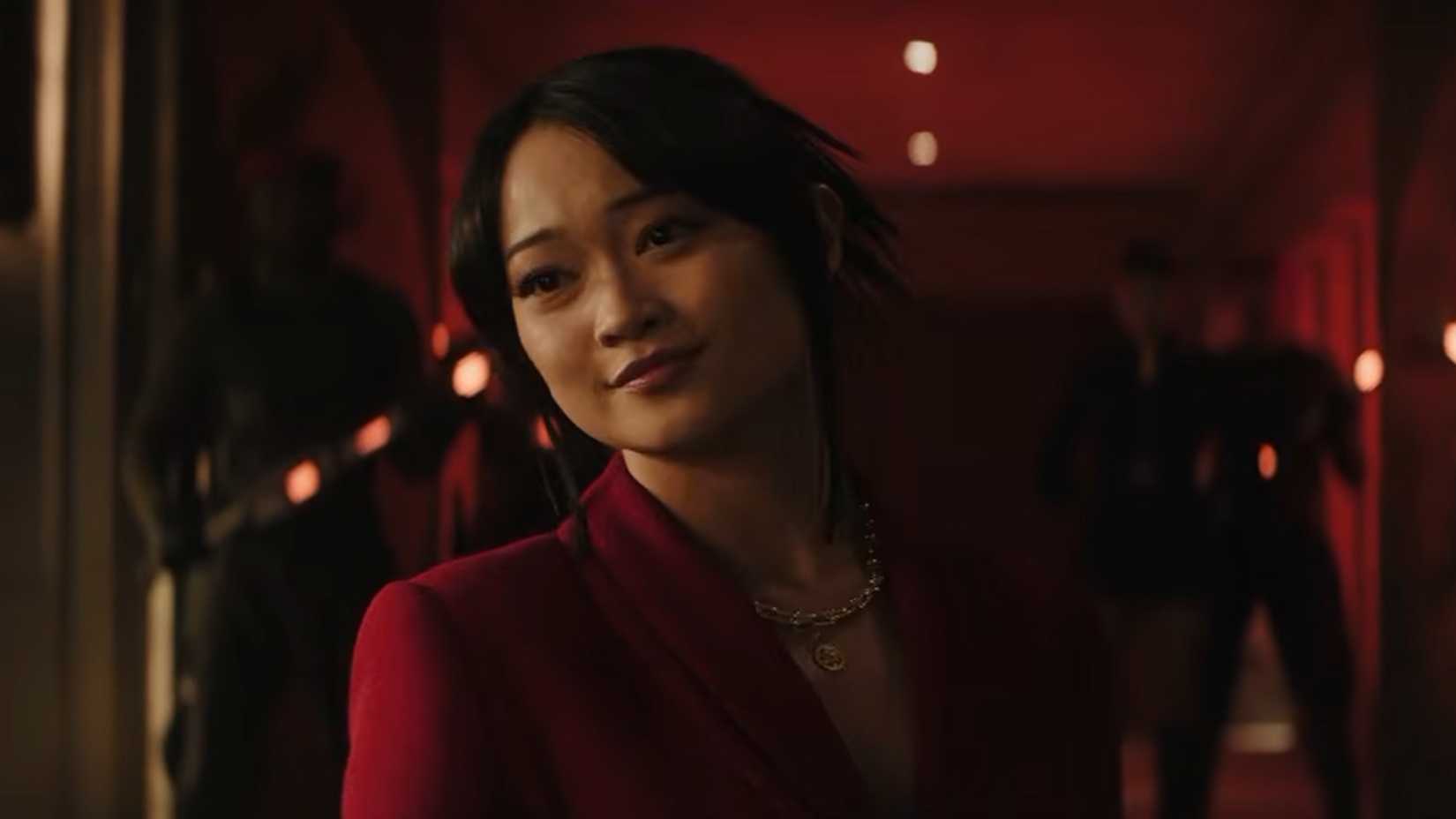 Chun li smirking after meeting Juli in Street Fighter