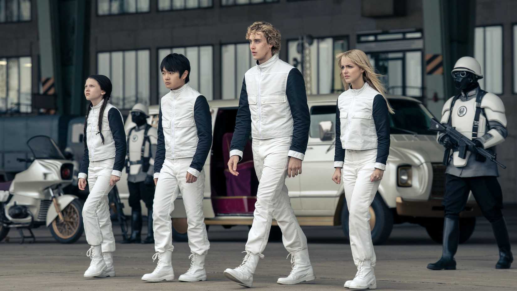Lou Lou, Wyatt Callow, Haymitch Abernathy, and Maysilee Donner in The Hunger Games: Sunrise on the Reaping