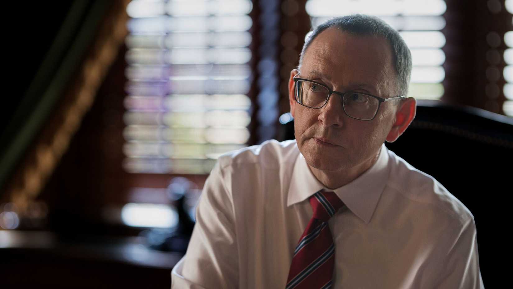 Judge Milton Crawford (Michael Emerson) looking concerned in Elsbeth.