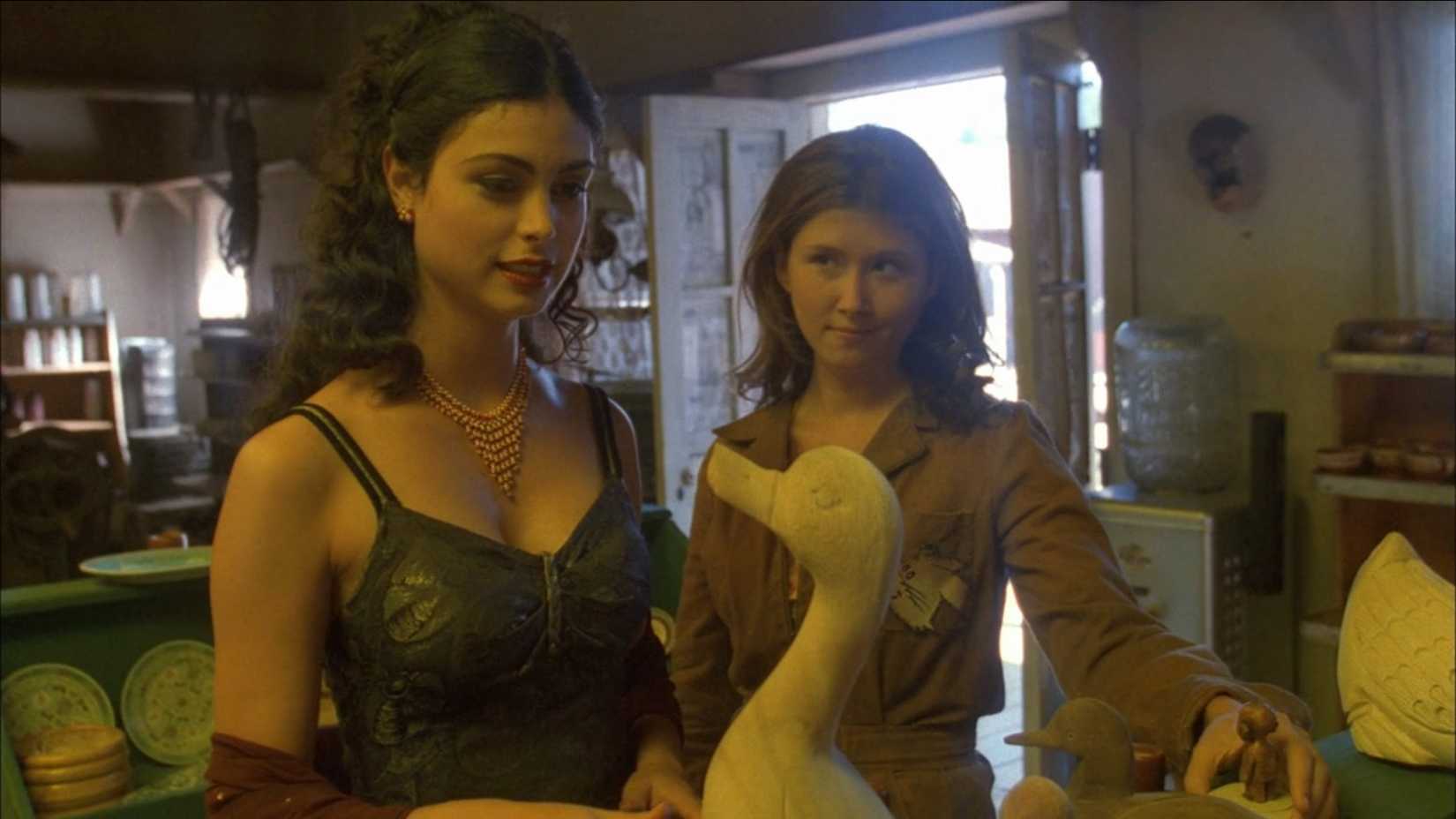 Kaylee and Inara in Firefly