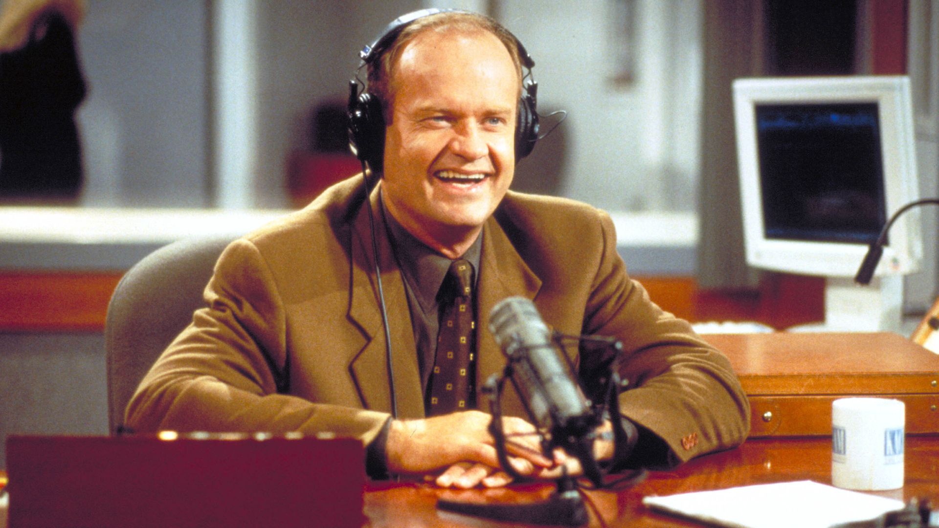 Frasier's Best Episode Reveals The Real Main Character Isn't Frasier Crane image