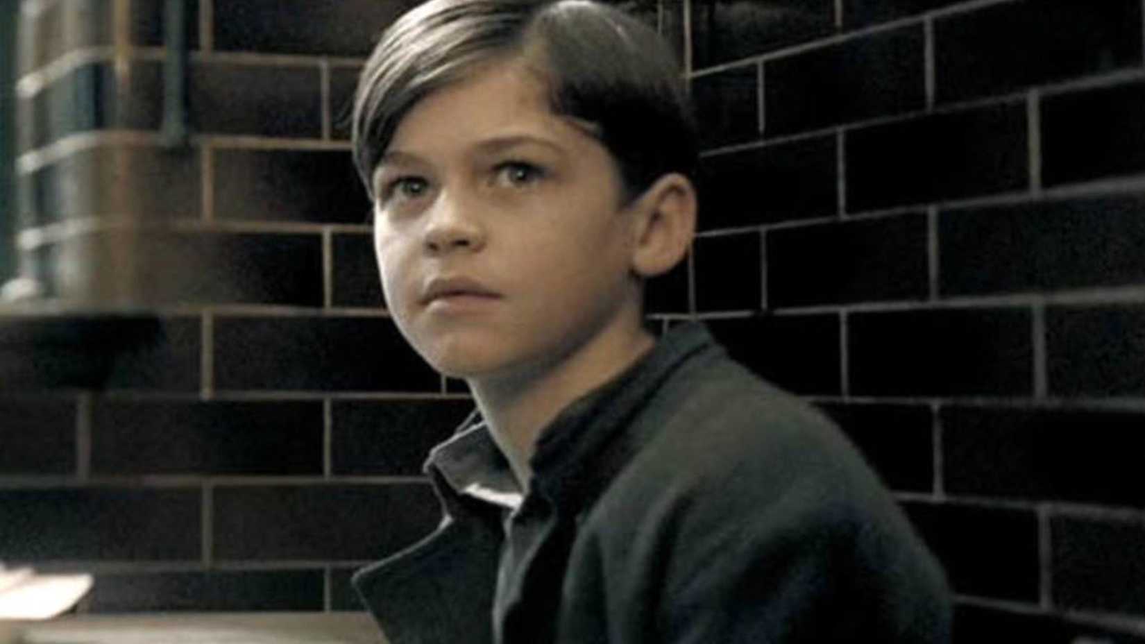 Hero Fiennes-Tiffin as Tom Riddle
